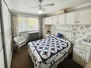 Bedroom- click for photo gallery